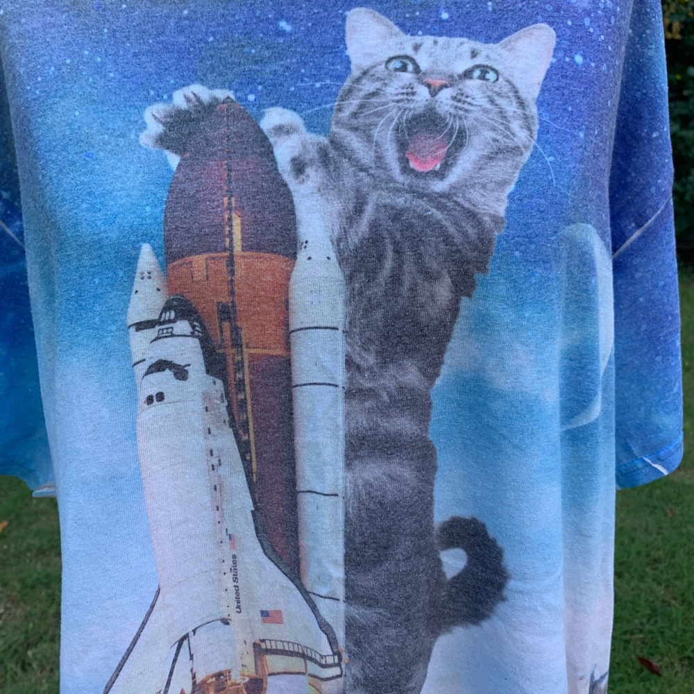 🐱🚀Cat Riding Spaceship Tee🚀🐱 - Picture 7 of 8